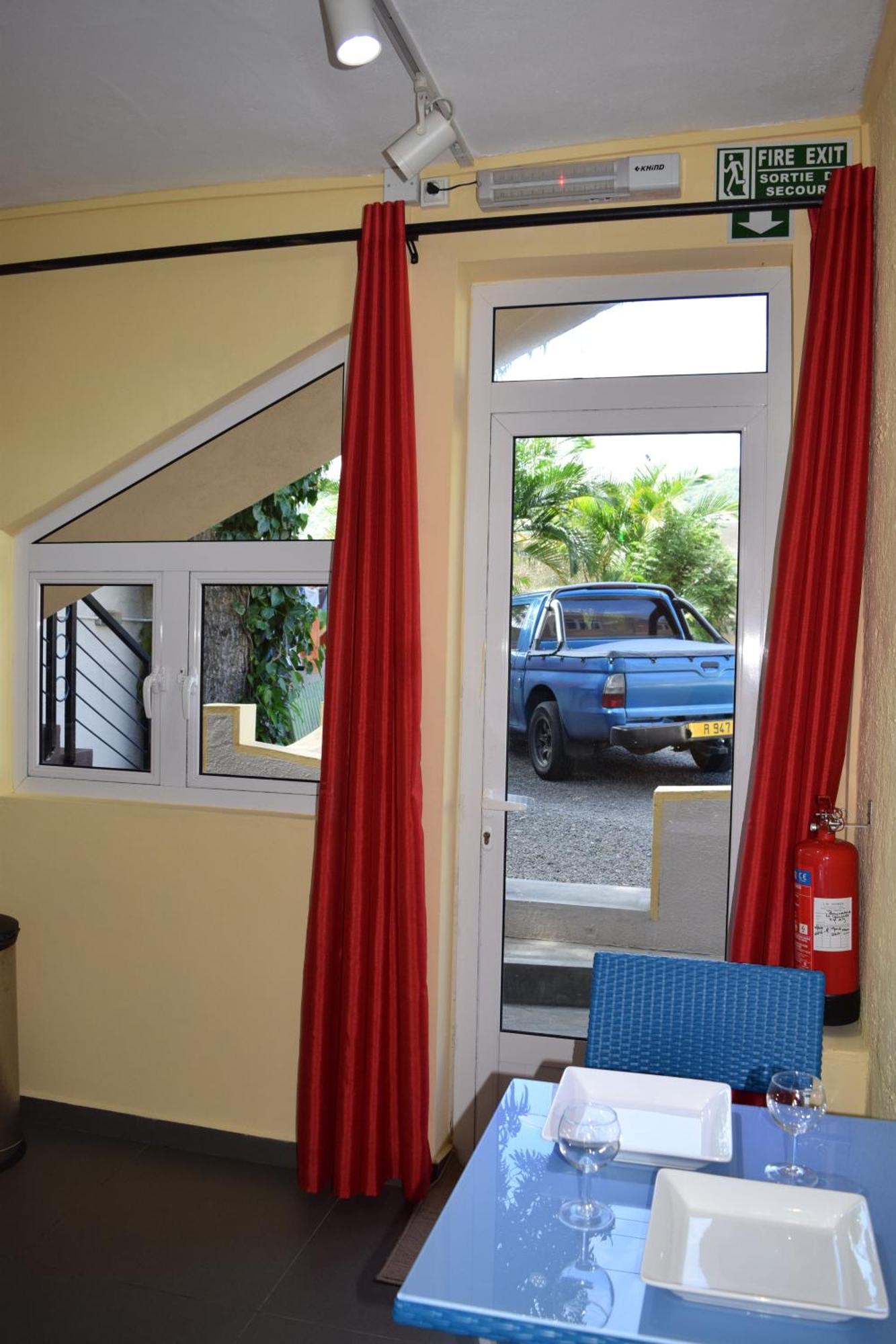Baywatch Apartment La Gaulette Bagian luar foto