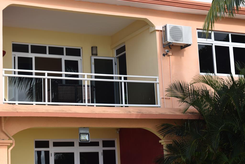 Baywatch Apartment La Gaulette Bagian luar foto