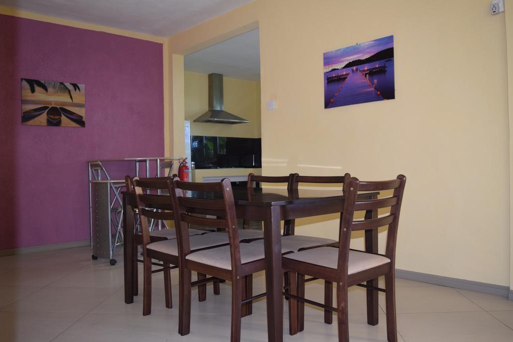 Baywatch Apartment La Gaulette Bagian luar foto