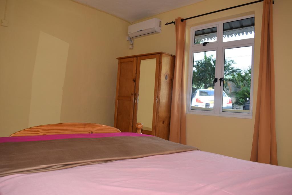 Baywatch Apartment La Gaulette Bagian luar foto